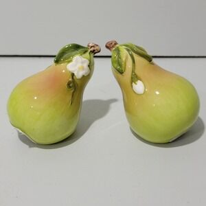 Cosmos Gifts Green Pear Ceramic Salt and Pepper Shaker Set Floral 10337 NEW
